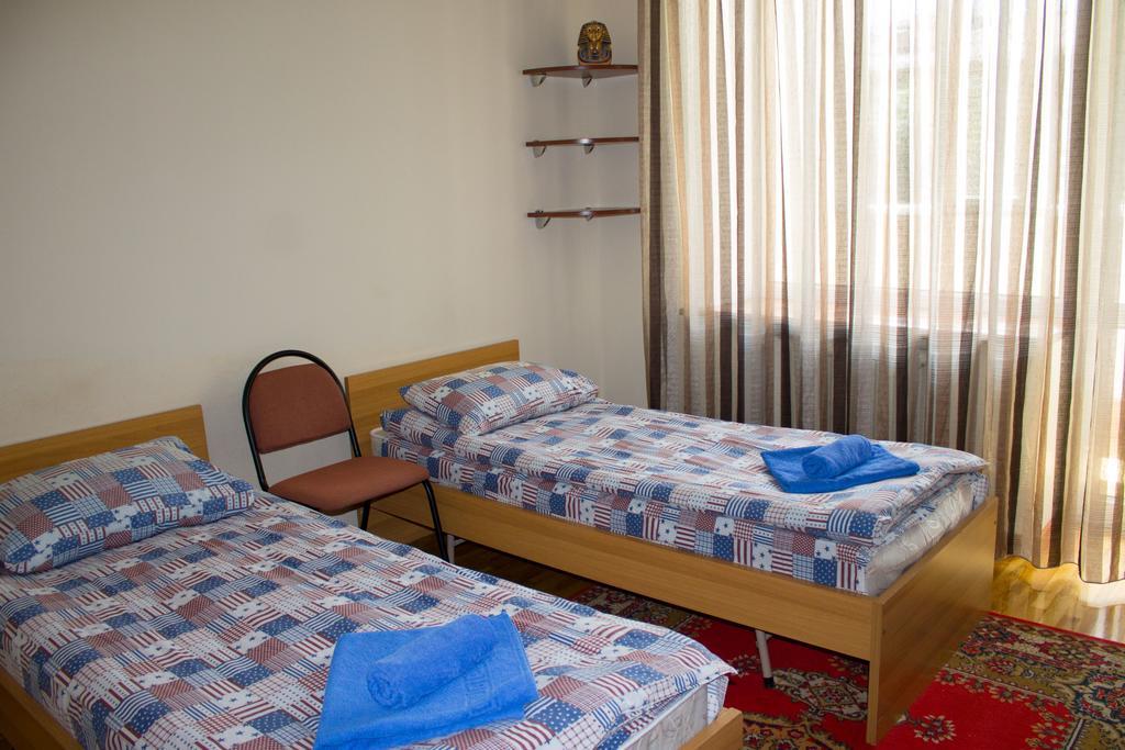 Ala Hostel Ałma Ata Zewnętrze zdjęcie