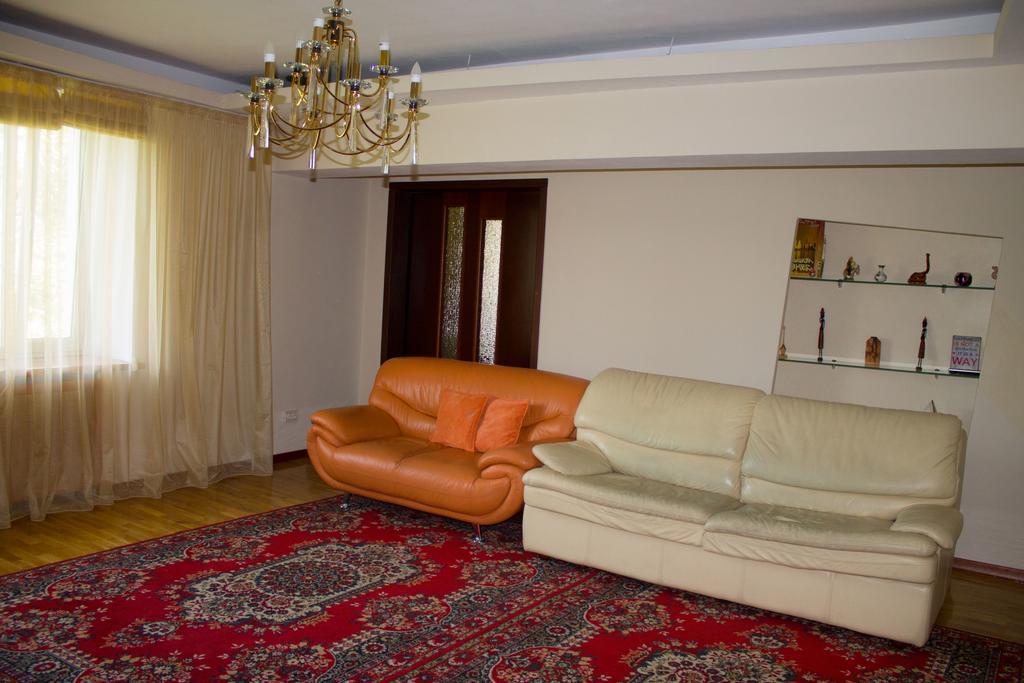 Ala Hostel Ałma Ata Zewnętrze zdjęcie